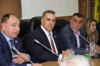 Το Βιοτεχνικό Επιμελητήριο Πειραιά βράβευσε την ΥΠΑ και το Δήμο Μεγαρέων στη συνεδρίαση του Δ.Σ. στα Μέγαρα