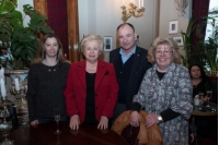 Εντυπωσιακή παρουσία γυναικών στο κοκτέϊλ με άρωμα Γυναικείας Επιχειρηματικότητας στο Δημοτικό Θέατρο Πειραιά