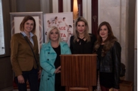 Εντυπωσιακή παρουσία γυναικών στο κοκτέϊλ με άρωμα Γυναικείας Επιχειρηματικότητας στο Δημοτικό Θέατρο Πειραιά