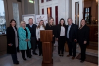 Εντυπωσιακή παρουσία γυναικών στο κοκτέϊλ με άρωμα Γυναικείας Επιχειρηματικότητας στο Δημοτικό Θέατρο Πειραιά