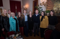 Εντυπωσιακή παρουσία γυναικών στο κοκτέϊλ με άρωμα Γυναικείας Επιχειρηματικότητας στο Δημοτικό Θέατρο Πειραιά