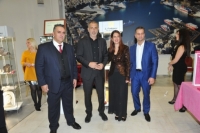 Εκδήλωση του Βιοτεχνικού Επιμελητηρίου Πειραιά στον Ο.Λ.Π.    «ΚΟΣΜΗΜΑΤΟΤΕΧΝΗΜΑ»    Παρουσίαση προϊόντων αργυροχρυσοχοίας επιχειρήσεων - μελών του Επιμελητηρίου