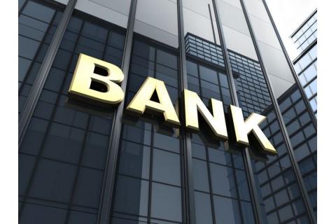 Συναλλαγές στα τραπεζικά καταστήματα ύστερα τα νέα μέτρα