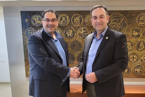 Η ΕΞΩΣΤΡΕΦΕΙΑ ΣΥΝΕΧΙΖΕΤΑΙ - Με τον αξιόλογο Πρόεδρο Επιμελητηρίου Χαλκιδικής και εκλεγμένο μέλος στην ΔΕ της ΚΕΕΕ κ. Κουφίδη.