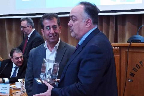 Τιμητική βράβευση του Προέδρου Β.Ε.Π.  στην ημερίδα: «Το νέο ασφαλιστικό – συνταξιοδοτικό και εργασιακό τοπίο» στο ΕΒΕΠ