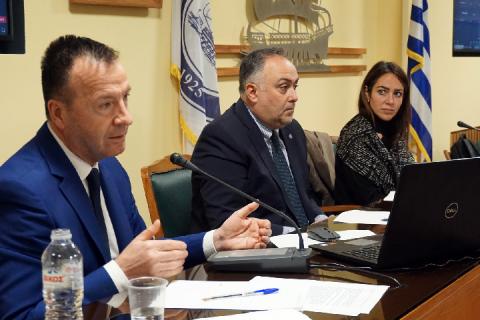 ΕΝΗΜΕΡΩΤΙΚΗ ΕΚΔΗΛΩΣΗ Β.Ε.Π. ΓΙΑ ΤΗΝ ΨΗΦΙΑΚΗ ΚΑΡΤΑ  ΜΕ ΚΕΝΤΡΙΚΗ ΟΜΙΛΗΤΡΙΑ  ΤΗΝ ΥΠΟΥΡΓΟ ΕΡΓΑΣΙΑΣ ΚΑΙ ΚΟΙΝΩΝΙΚΗΣ ΑΣΦΑΛΙΣΗΣ κ. ΔΟΜΝΑ ΜΙΧΑΗΛΙΔΟΥ