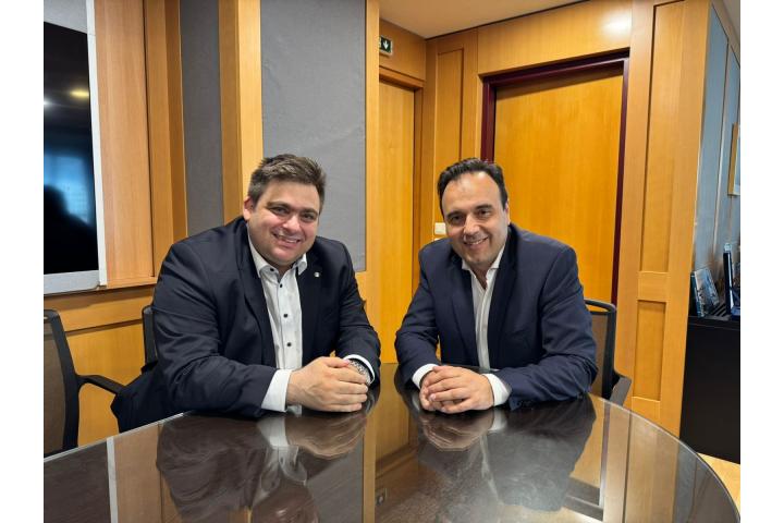 Συνάντηση προέδρου ΚΕΕΕ, Γιάννη Βουτσινά, με τον υπουργό Ψηφιακής Διακυβέρνησης, Δημήτρη Παπαστεργίου