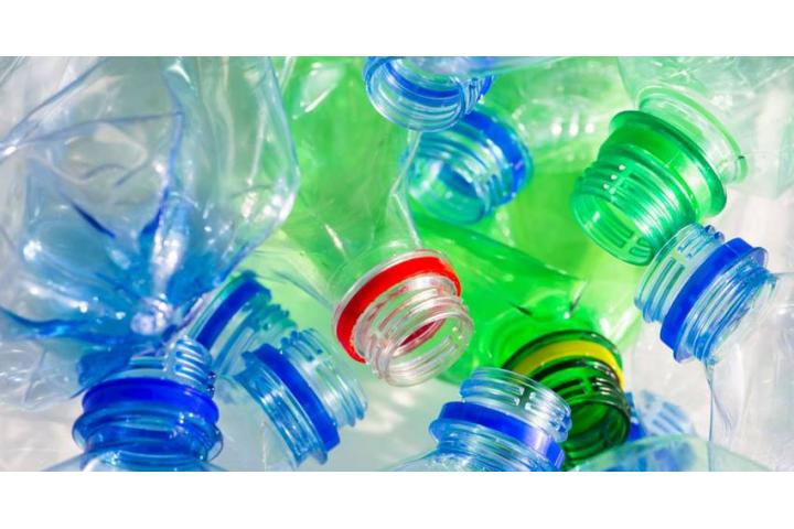 Κατάργηση των πλαστικών μιας χρήσης στο δημόσιο από την 1η Φεβρουαρίου 2021