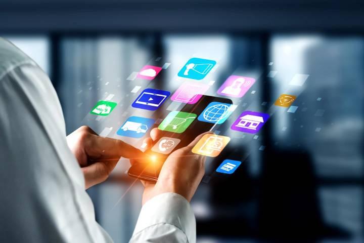 Οκτώ νέες ψηφιακές υπηρεσίες έρχονται το 2022 – Όλες οι αλλαγές σε ταυτότητες, δίπλωμα οδήγησης, διαζύγια