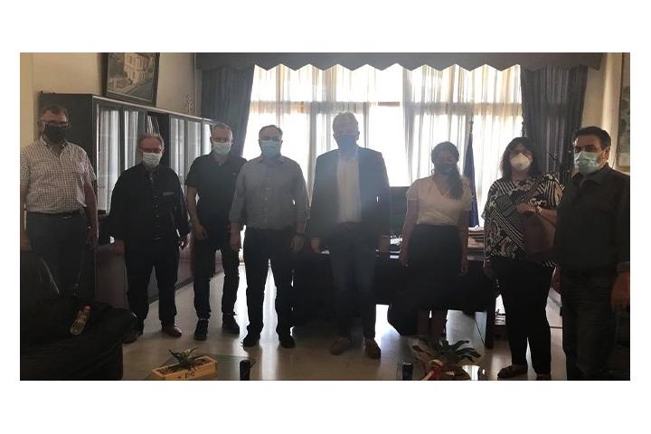 "Συνάντηση του Προέδρου Β.Ε.Π. με τον Δήμαρχο Μάνδρας-Ειδυλλίας  Έκθεση παραγομένων προϊόντων επιχειρήσεων της περιοχής στη μνήμη του εκλιπόντος τ. Προέδρου Ανδριανού Μιχάλαρου"