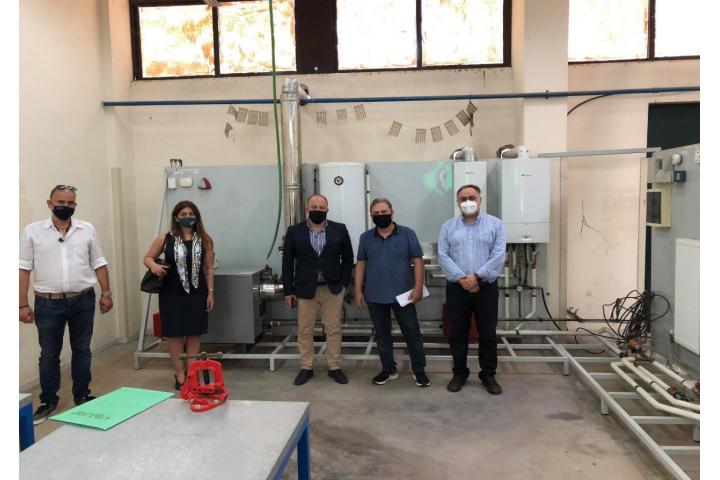 "Πρόεδρος και Σύμβουλοι του Βιοτεχνικού Επιμελητηρίου Πειραιά επισκέφτηκαν την ΕΠ.Α.Σ. Μαθητείας του Ο.Α.Ε.Δ., στην Ελευσίνα"